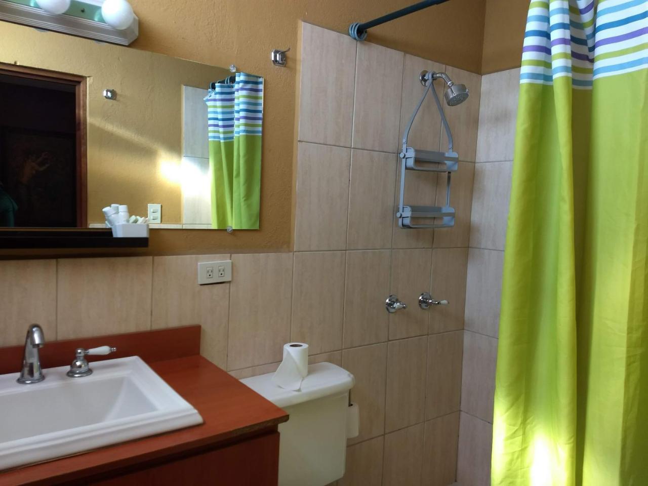 Bed and Breakfast Give House Гватемала Экстерьер фото