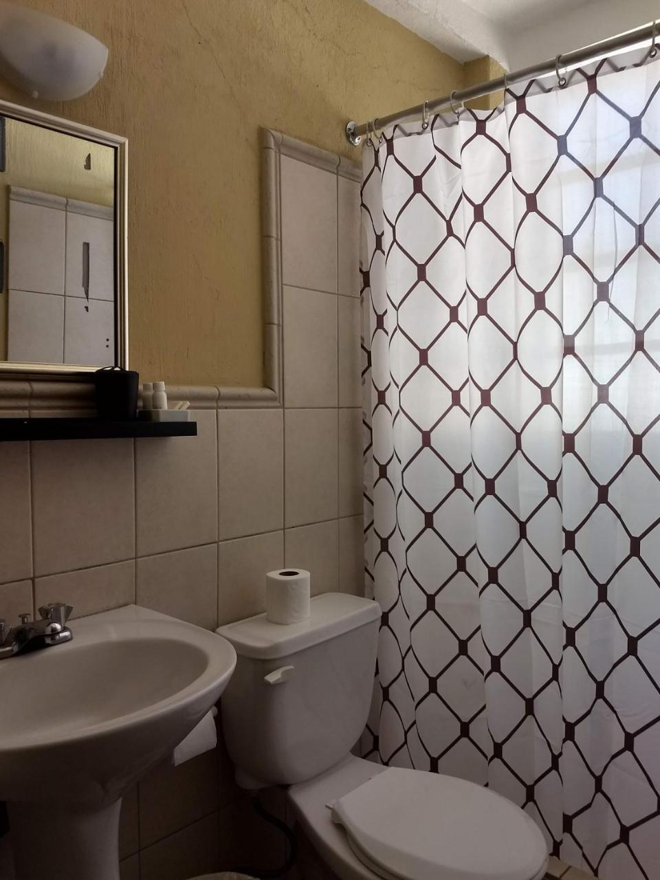 Bed and Breakfast Give House Гватемала Экстерьер фото